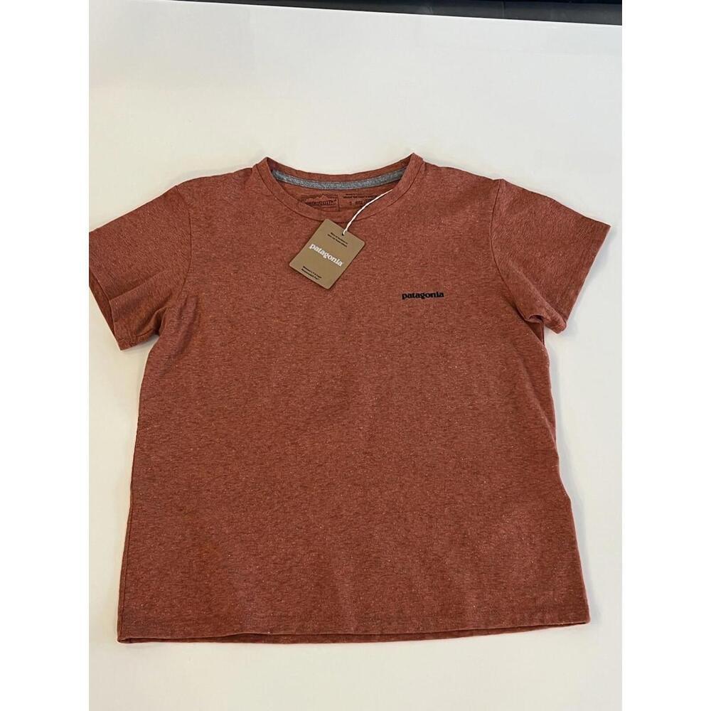 Patagonia $45 Women's S Orange P-6 Logo Responsibili Quartz Coral ONE T-shirt - Picture 2 of 3